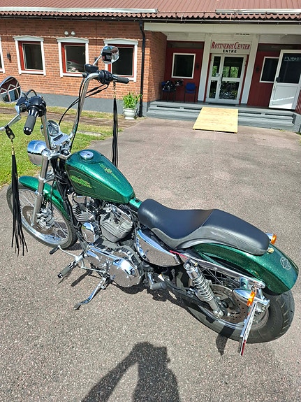 Harley-Davidson Seventy-Two 2 of 5