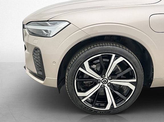 Volvo XC60 10 of 30