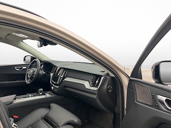 Volvo XC60 21 of 30