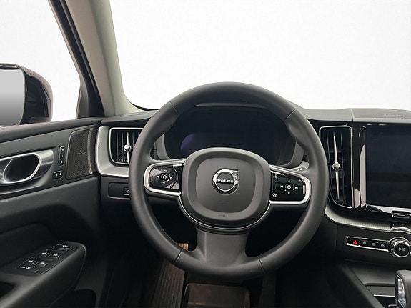 Volvo XC60 25 of 30