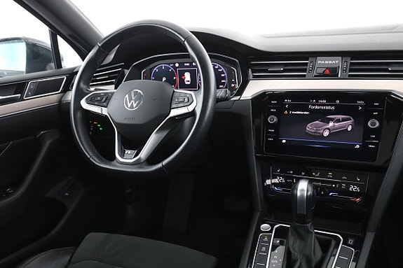 Volkswagen Passat 14 of 30