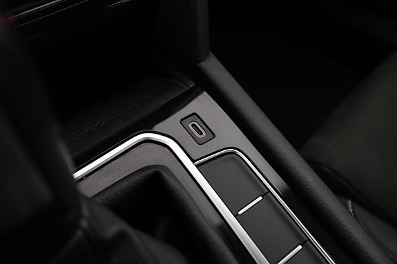 Volkswagen Passat 29 of 30