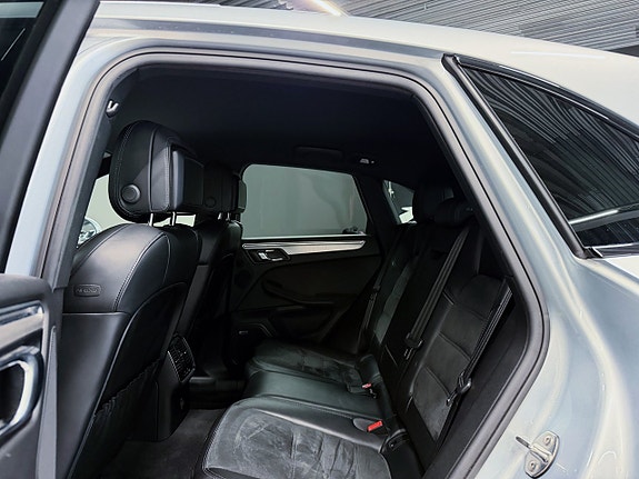 Porsche Macan GTS 20 of 24