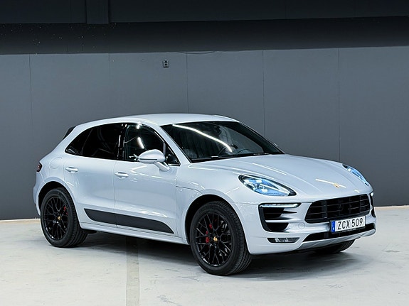 Porsche Macan GTS 9 of 24