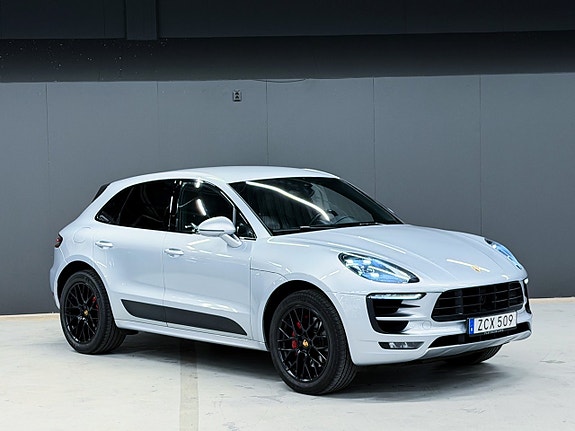 Porsche Macan GTS 7 of 24