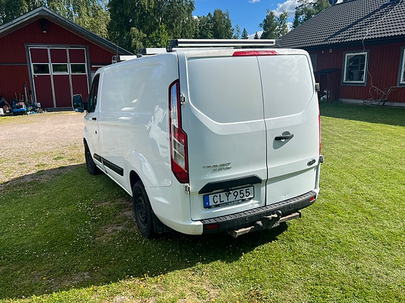 Ford Transit Custom 3 of 5