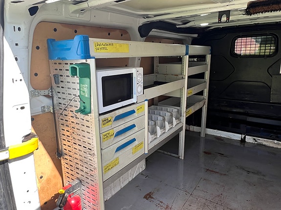 Ford Transit Custom 4 of 5