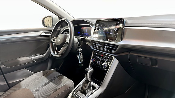 Volkswagen T-Roc 11 of 20