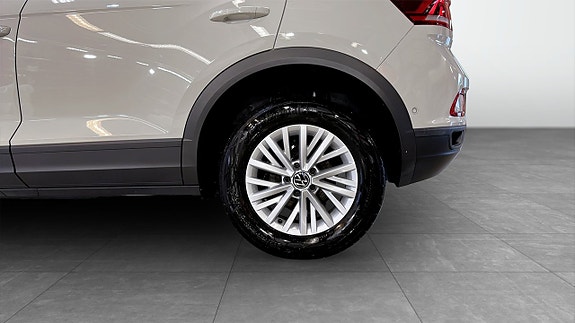 Volkswagen T-Roc 6 of 20
