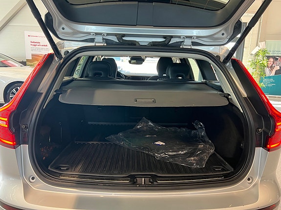 Volvo V60 4 of 5