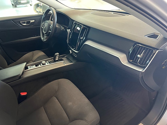 Volvo V60 11 of 20