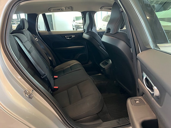 Volvo V60 14 of 20