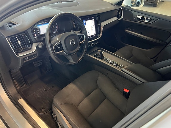 Volvo V60 17 of 20