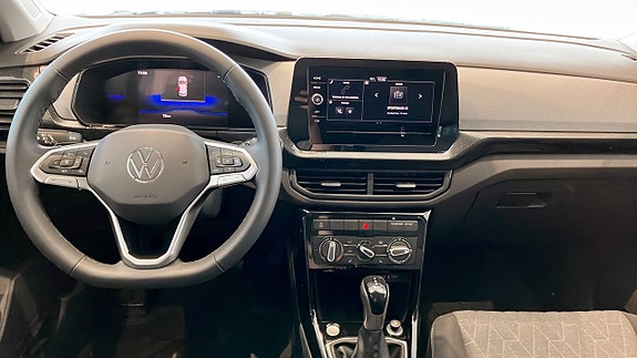 Volkswagen T-Cross 10 of 12