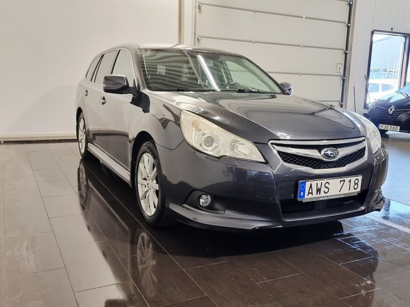 Subaru Legacy 4 of 5