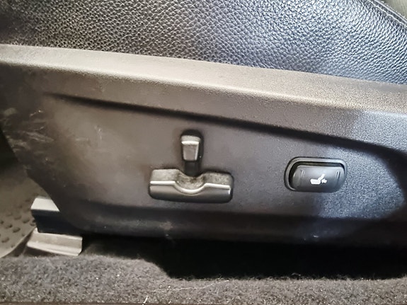 Subaru Legacy 8 of 23