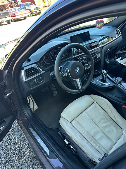 BMW 320d 5 of 6