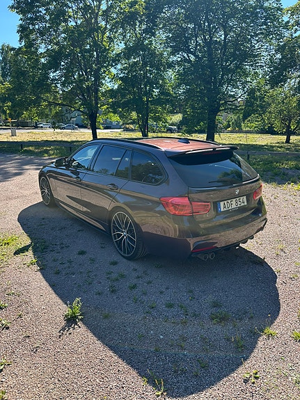 BMW 320d 3 of 6