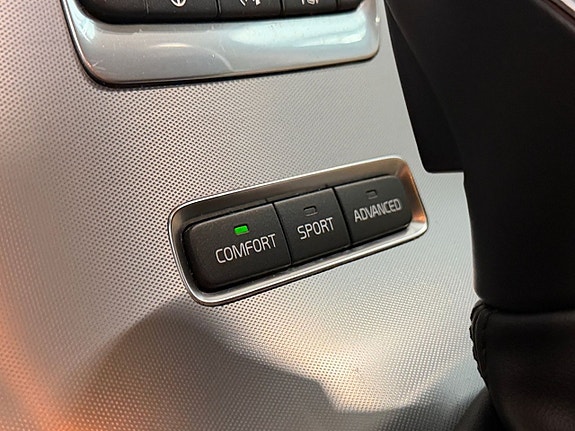 Volvo XC60 11 of 14