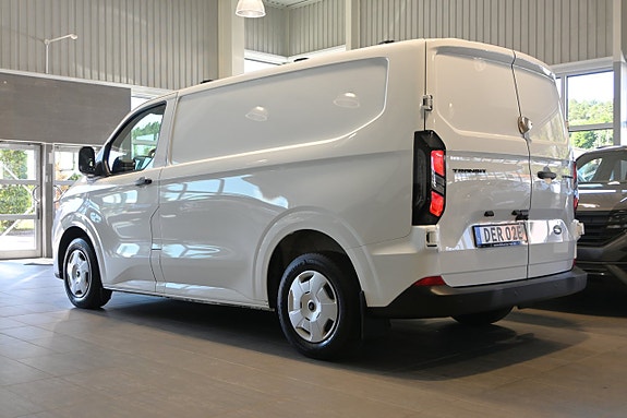 Ford Transit Custom 3 of 5