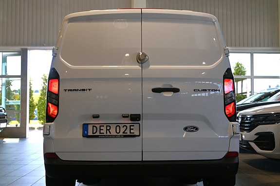 Ford Transit Custom 4 of 5