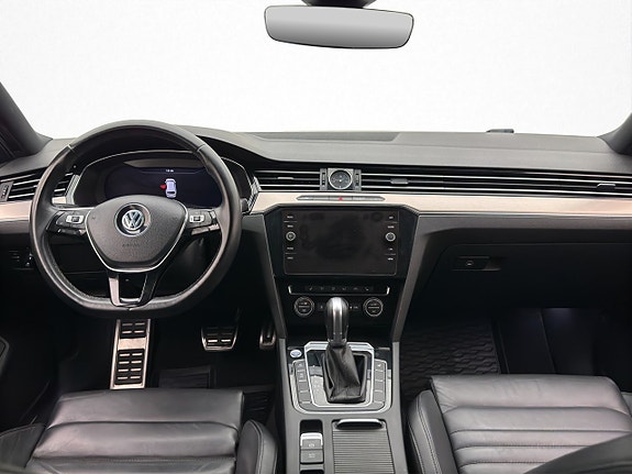 Volkswagen Passat Alltrack 14 of 30