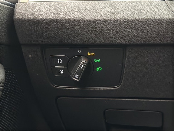 Volkswagen Passat Alltrack 29 of 30