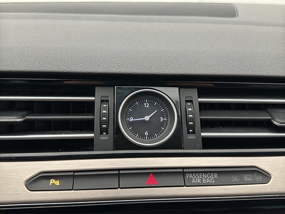 Volkswagen Passat Alltrack 26 of 30