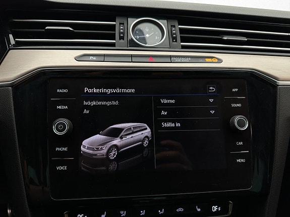 Volkswagen Passat Alltrack 24 of 30