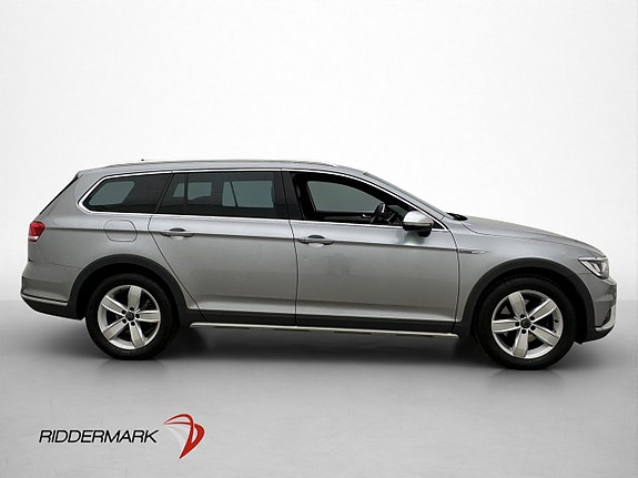 Volkswagen Passat Alltrack 9 of 30