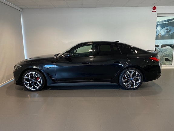 BMW i4 2 of 5