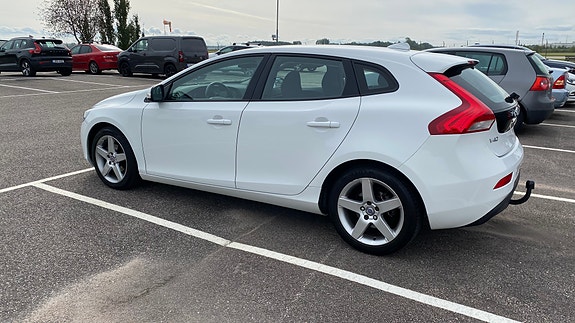 Volvo V40 2 of 3