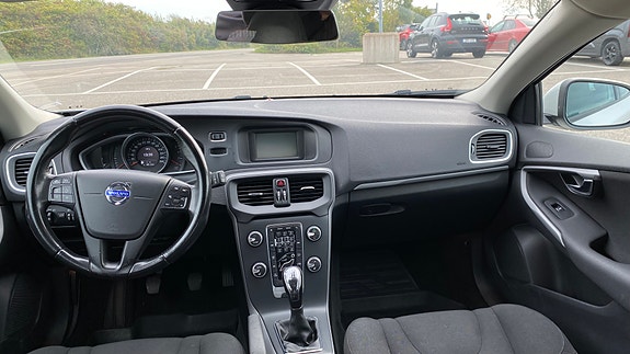 Volvo V40 3 of 3