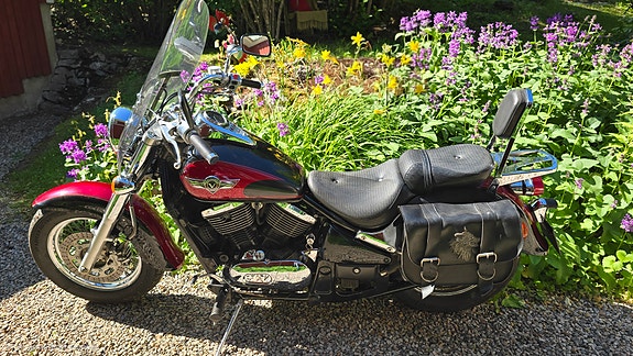 Kawasaki Vulcan 800 2 of 5