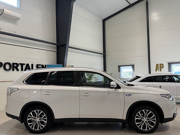 Mitsubishi Outlander 4 of 17