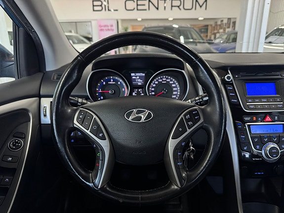 Hyundai i30 8 of 23