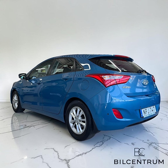 Hyundai i30 4 of 5