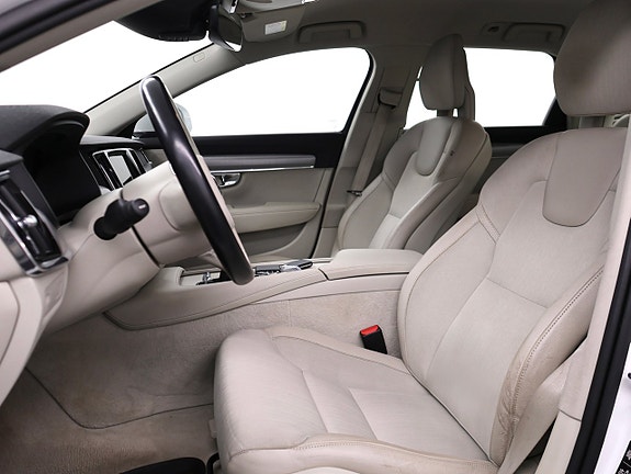 Volvo V90 15 of 30