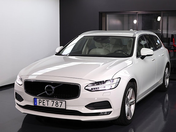 Volvo V90 2 of 5