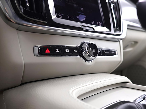 Volvo V90 21 of 30
