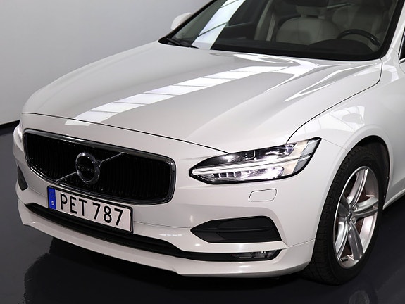Volvo V90 3 of 5