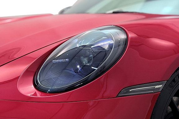 Porsche 911 Carrera 4S 11 of 30