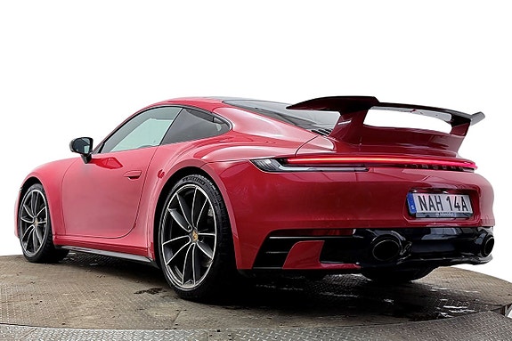 Porsche 911 Carrera 4S 8 of 30