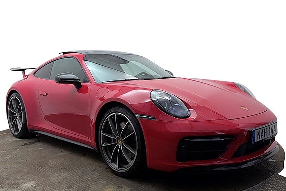 Porsche 911 Carrera 4S 3 of 5