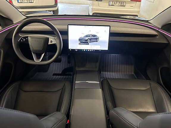 Tesla Model 3 13 of 26