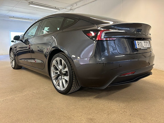 Tesla Model 3 8 of 26