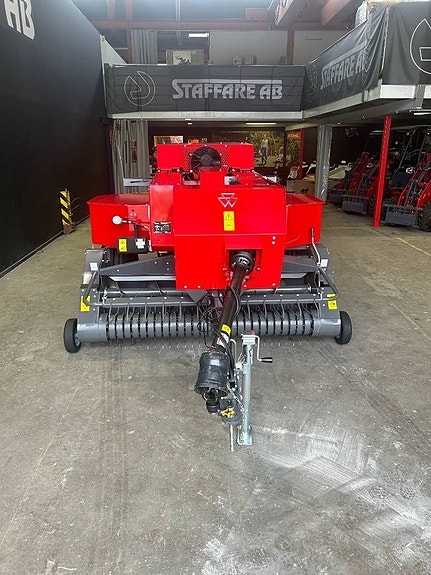 Massey Ferguson 1840 DEMO 5 of 9