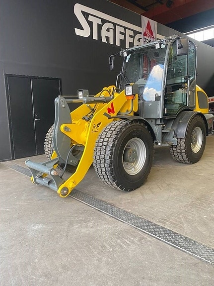 Wacker Neuson WL 52 2 of 5