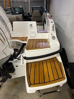 Flipper 800 DC Mercury 350R, 130 timmar(Förmedlinguppdrag) 3 of 7