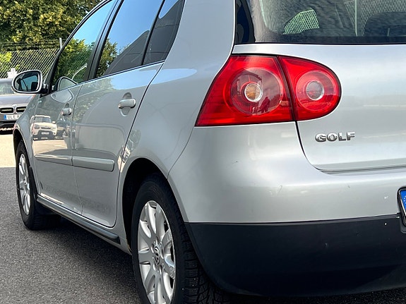 Volkswagen Golf V 16 of 19